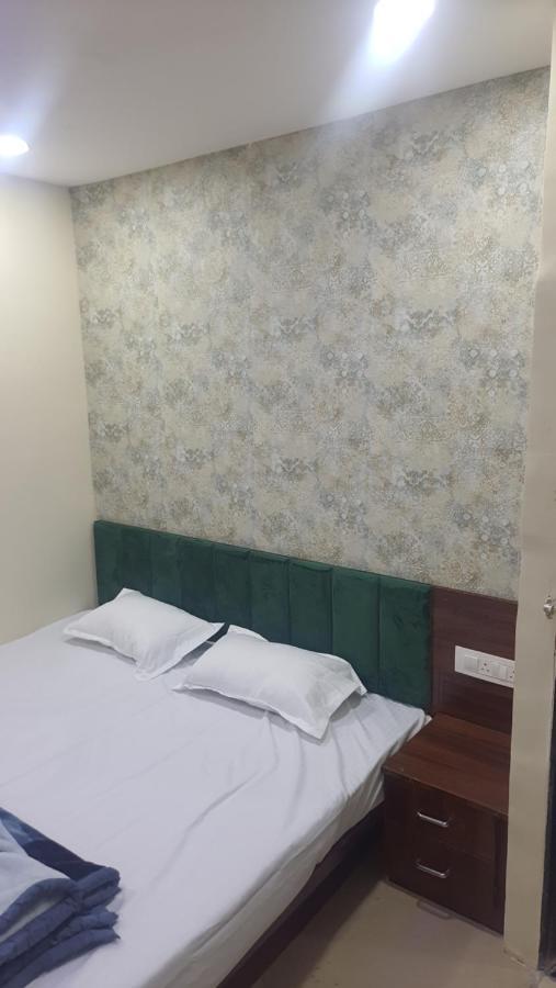 Green Leaf Hotel Ujjain Ngoại thất bức ảnh