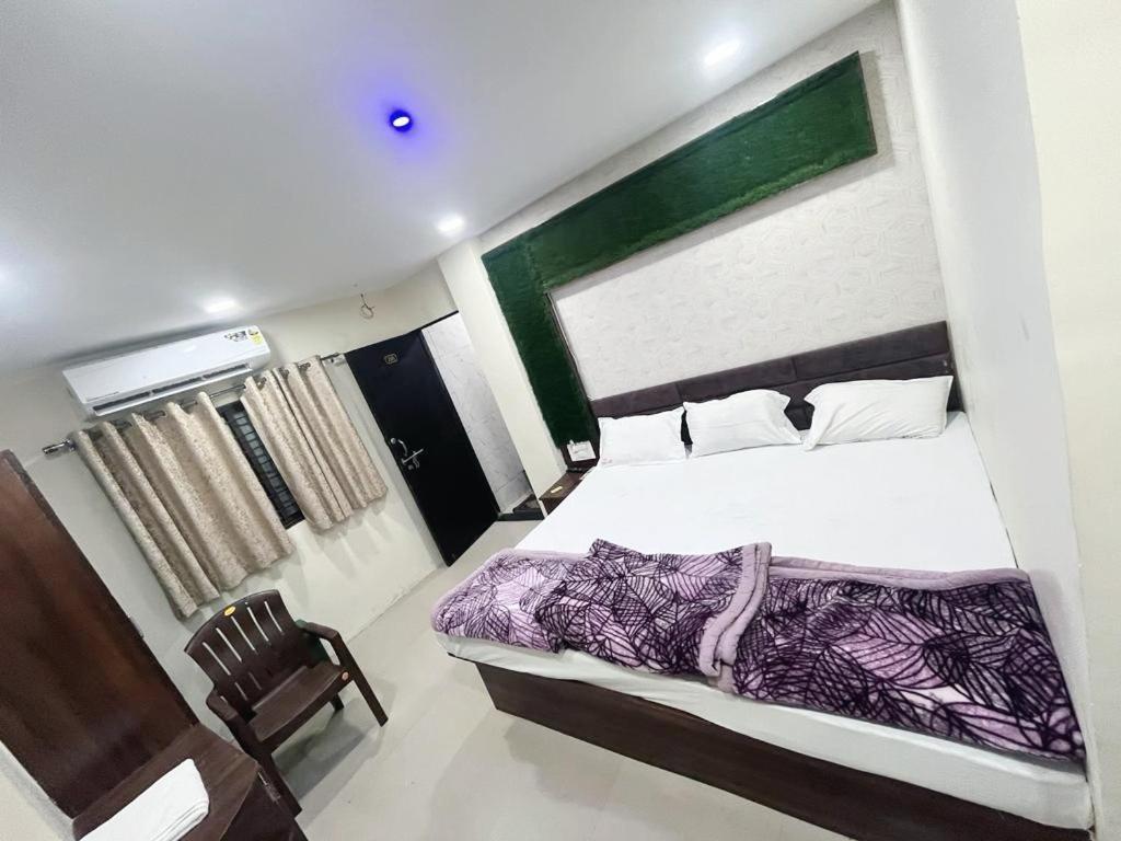 Green Leaf Hotel Ujjain Ngoại thất bức ảnh