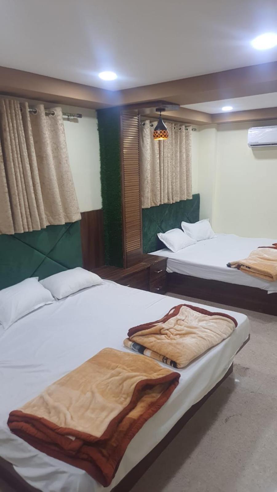 Green Leaf Hotel Ujjain Ngoại thất bức ảnh