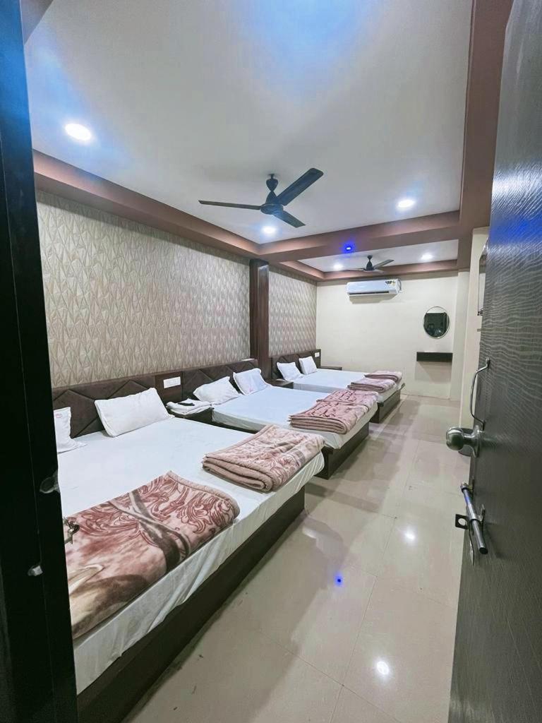 Green Leaf Hotel Ujjain Ngoại thất bức ảnh
