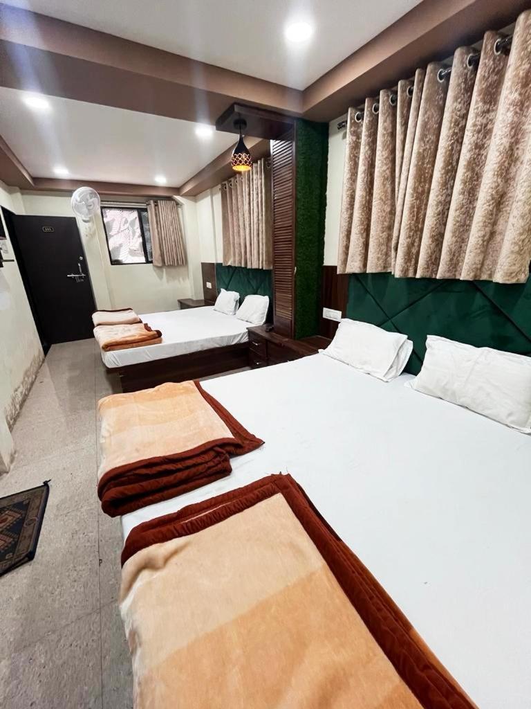 Green Leaf Hotel Ujjain Ngoại thất bức ảnh